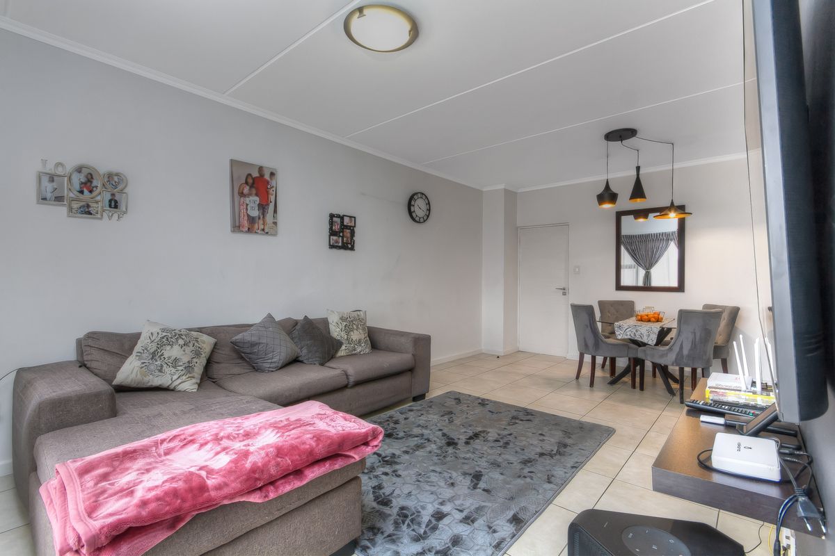 Apartment Block Pending Sale In Johannesburg - Photo 3