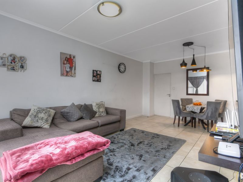 Apartment Block Pending Sale In Johannesburg - Photo 3