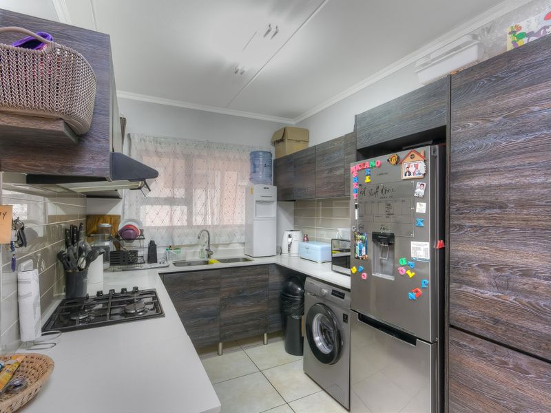 Apartment Block Pending Sale In Johannesburg - Photo 8