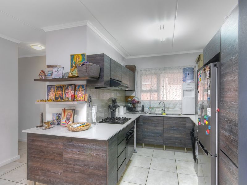 Apartment Block Pending Sale In Johannesburg - Photo 7