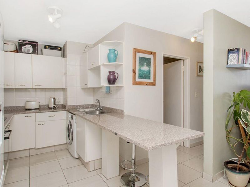 This beautifully presented apartment is the perfect move-in-ready home, offering effortless, single- - Photo 10