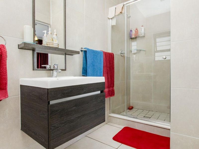 Modern 3-Bedroom Garden Apartment in a Secure Lifestyle Estate - Photo 9