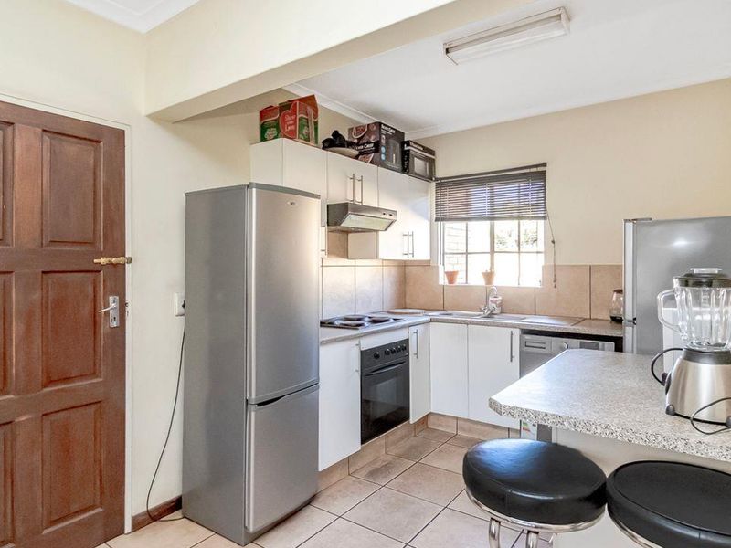 Charming Ground Floor Apartment in Northgate - Photo 7