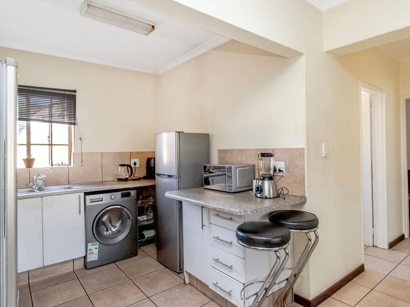 Charming Ground Floor Apartment in Northgate - Photo 6