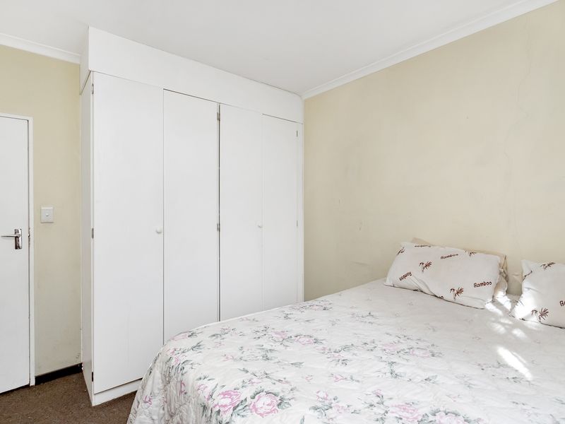 Charming Ground Floor Apartment in Northgate - Photo 9