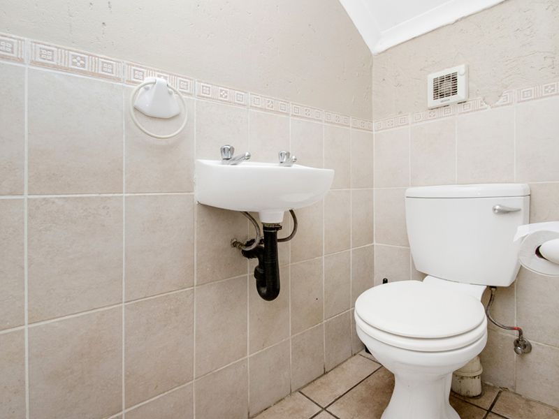 Charming 2-Bedroom Duplex in Secure North Riding Estate - Photo 10