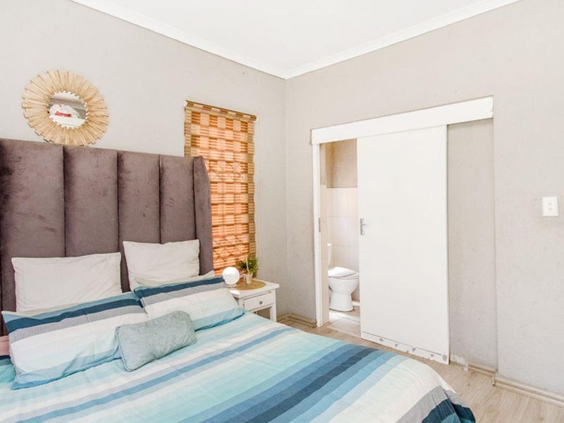 Modern 3-Bedroom Family Gem in Vukani Comple - Photo 9