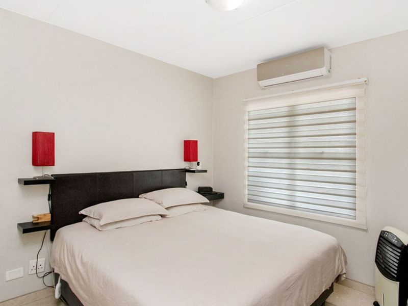 Modern Loft Living in the Heart of Northgate - Photo 9