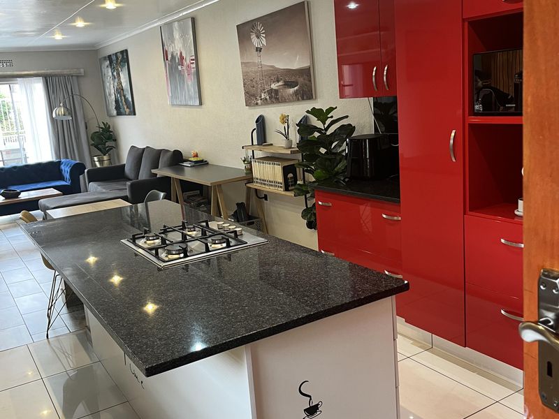 North-facing secure lock-up and go garden unit!!! - Photo 7