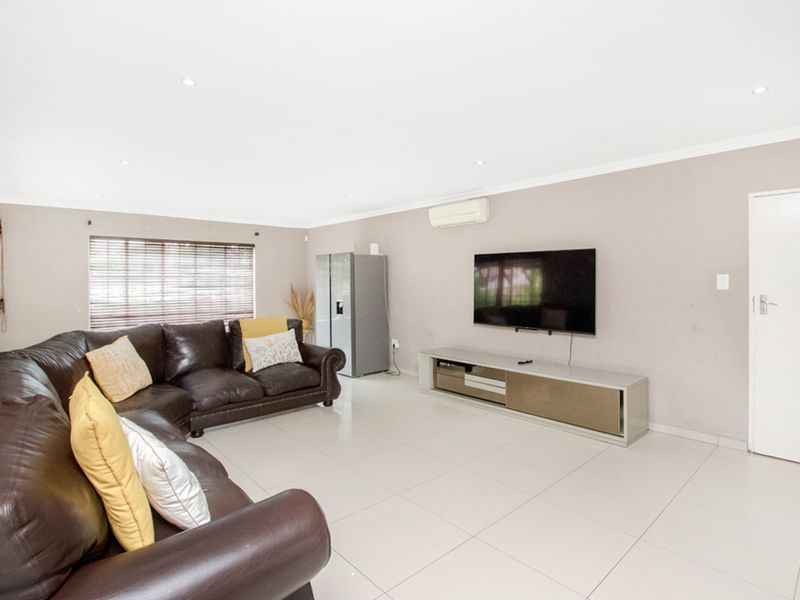 Spacious Family Home in Secure Savuti Estate, North Riding - Photo 2