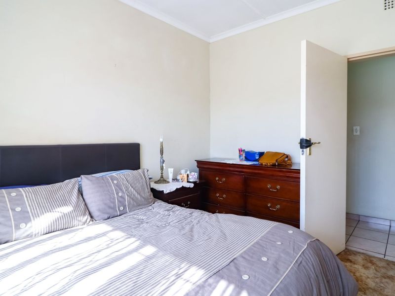 large home within the 24 hour secure boomed area - Photo 6