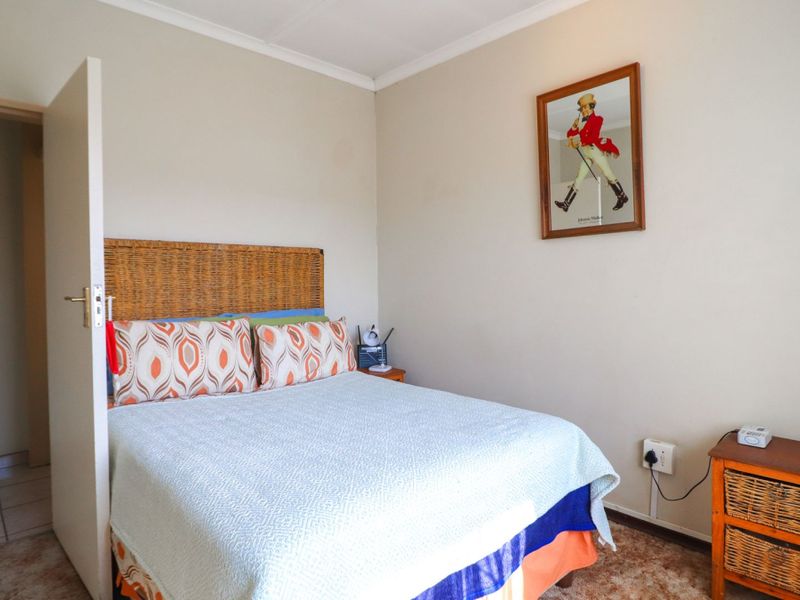 large home within the 24 hour secure boomed area - Photo 4