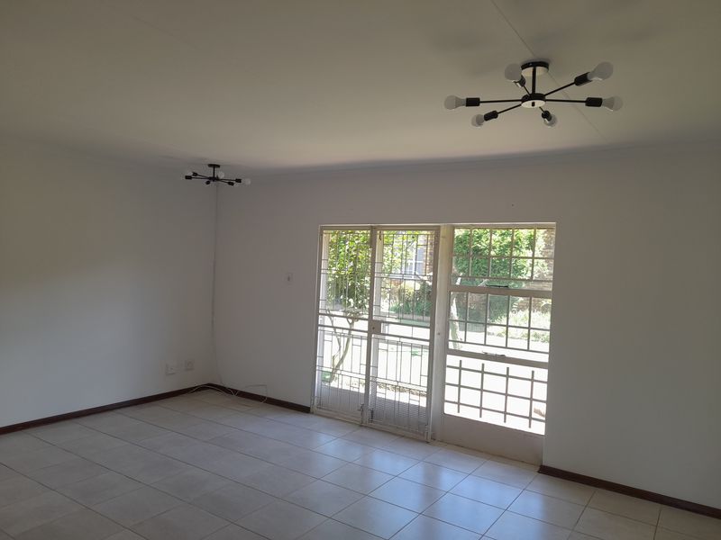 2 Bedroom simplex for sale in Norton Park - Photo 2