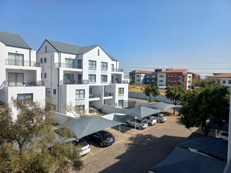 Apartment For Sale In Edenvale - Photo 1