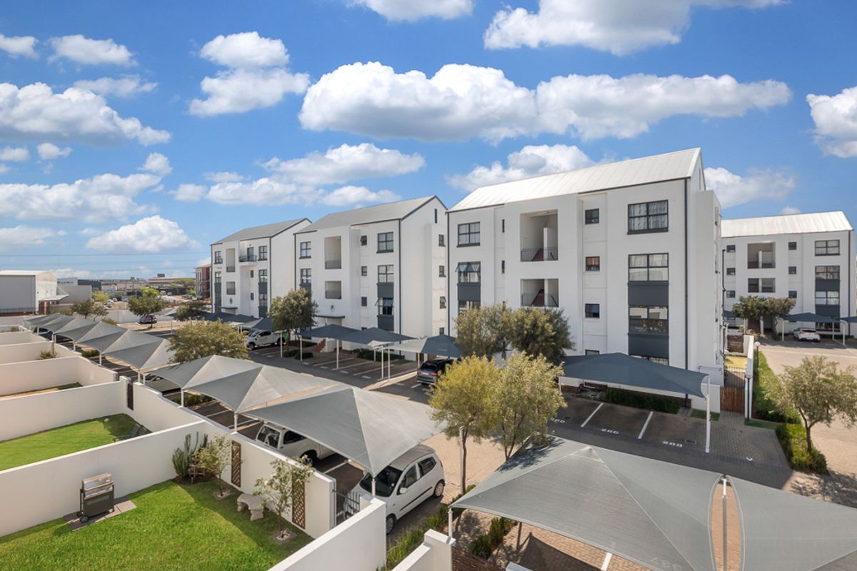 Apartment For Sale In Edenvale - Photo 2