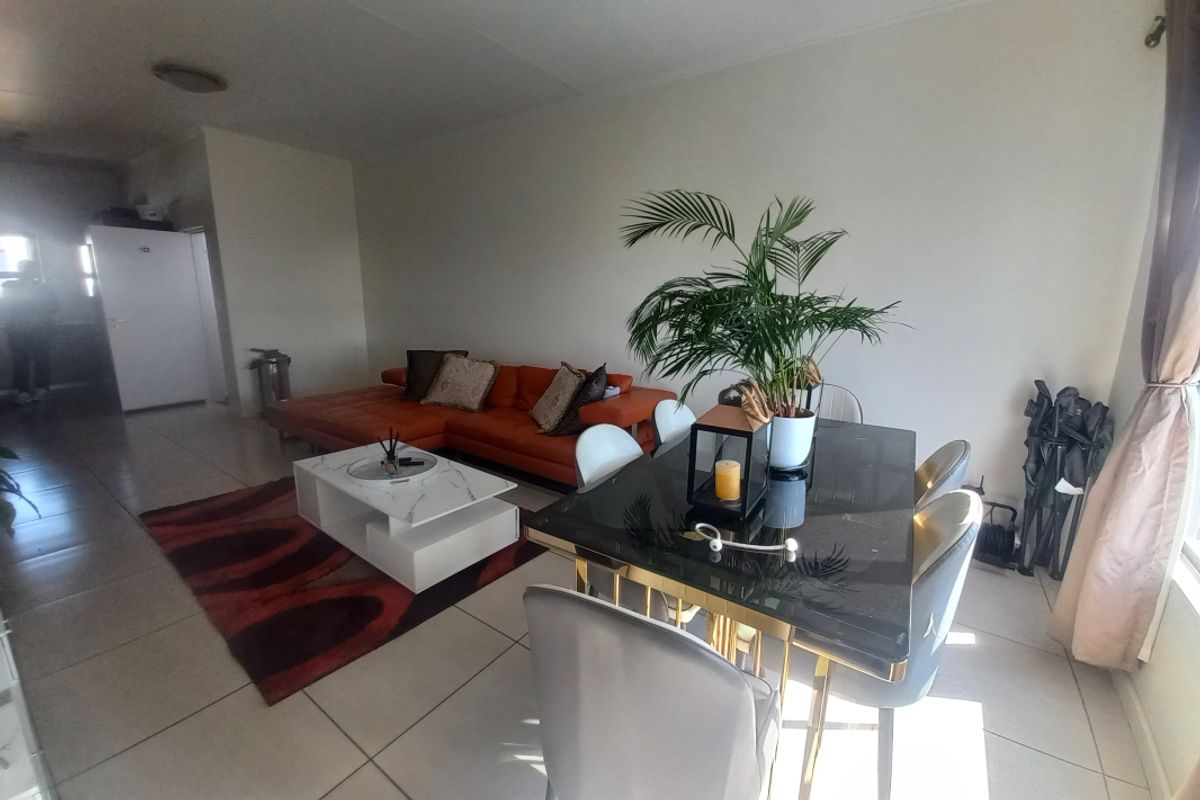 Apartment For Sale In Edenvale - Photo 5