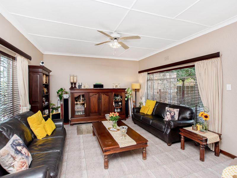 Well-built three bedroom home that has been meticulously looked after. - Photo 6