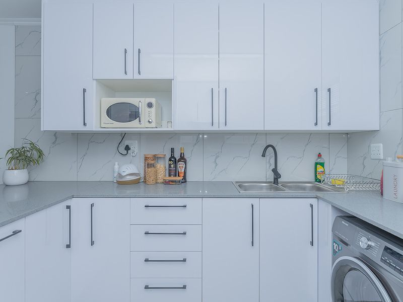 Priced to Sell- Absolutely Stunning - Photo 7