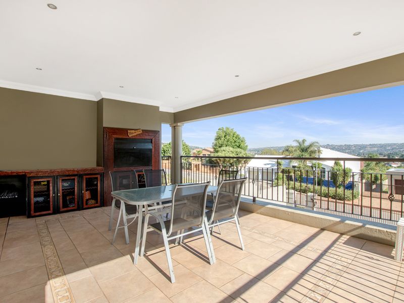 Spacious family home in Rangeview Ext 4 - Photo 4