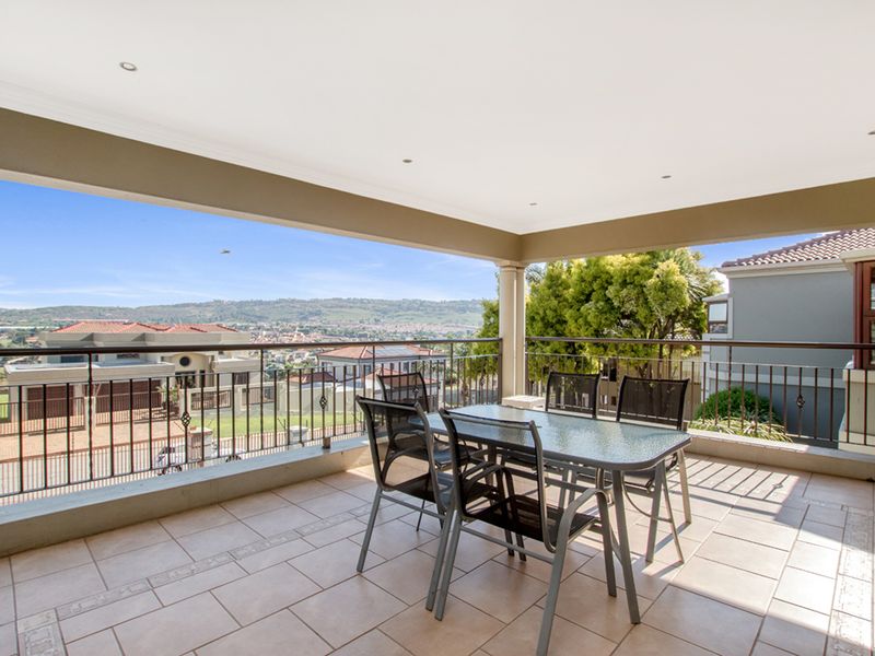 Spacious family home in Rangeview Ext 4 - Photo 5