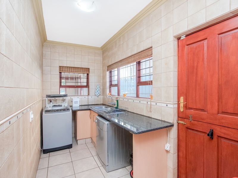 Spacious family home in Rangeview Ext 4 - Photo 10