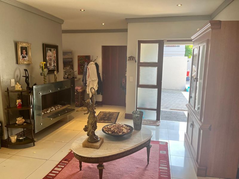 ELEGANT 3-BEDROOM CLUSTER LIVING IN THE SECURE VITA PAZ IX ESTATE, BEDFORDVIEW - Photo 6