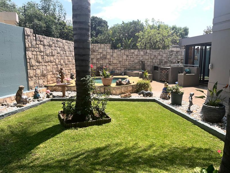 ELEGANT 3-BEDROOM CLUSTER LIVING IN THE SECURE VITA PAZ IX ESTATE, BEDFORDVIEW - Photo 1