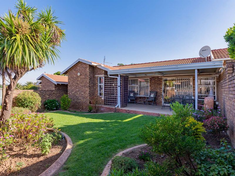 Stunning Simplex Unit for Sale in Birchleigh, Kempton Park - Photo 5