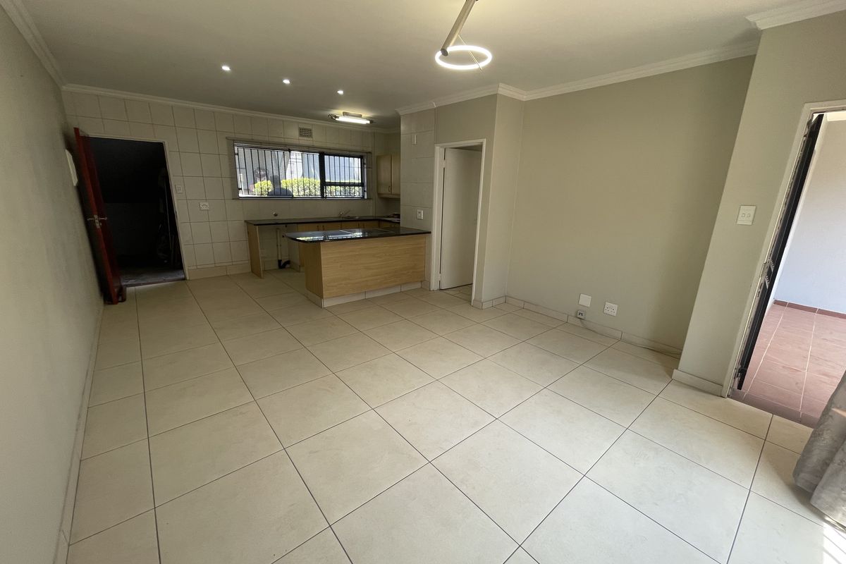 Modern 1-Bedroom Unit with Private Garden & Excellent Security - Photo 3