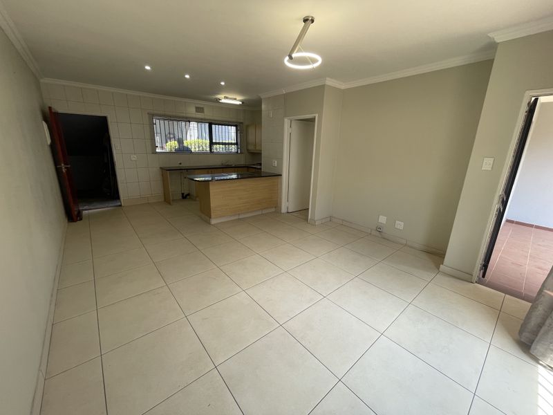 Modern 1-Bedroom Unit with Private Garden & Excellent Security - Photo 3