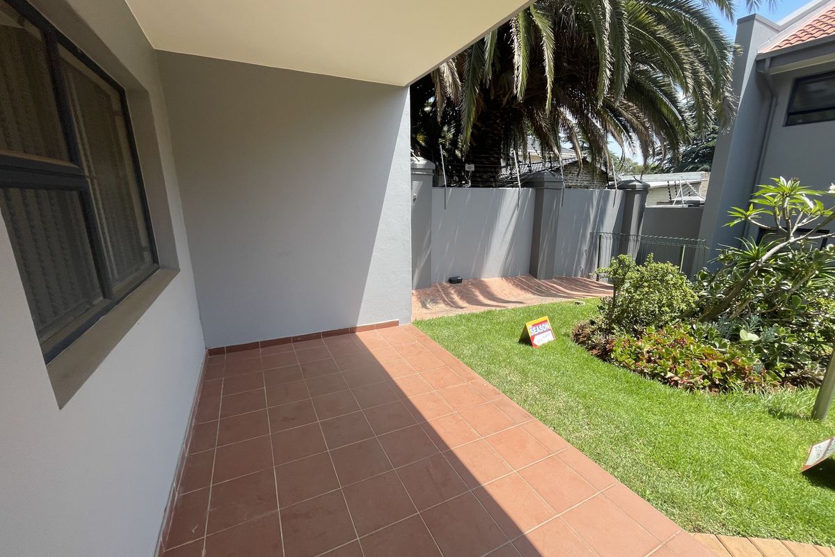 Modern 1-Bedroom Unit with Private Garden & Excellent Security - Photo 5