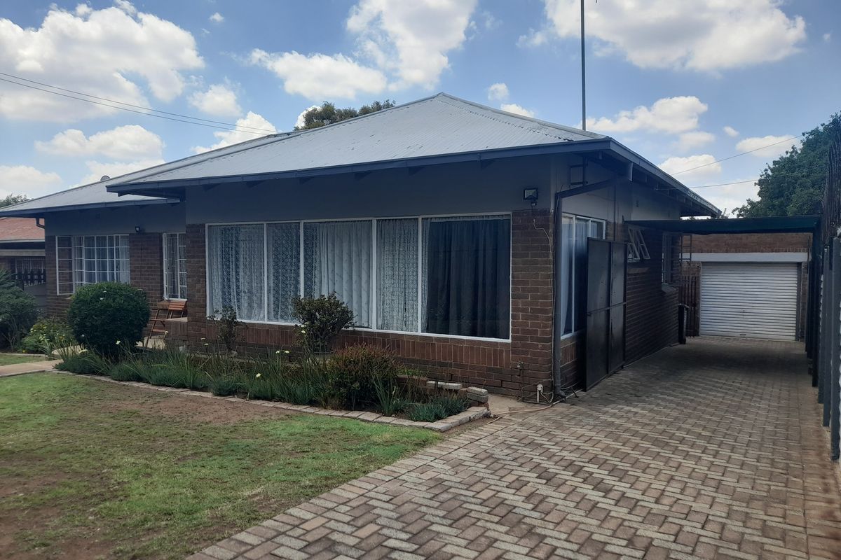 3 Bedroom House for sale in Primrose - Photo 3