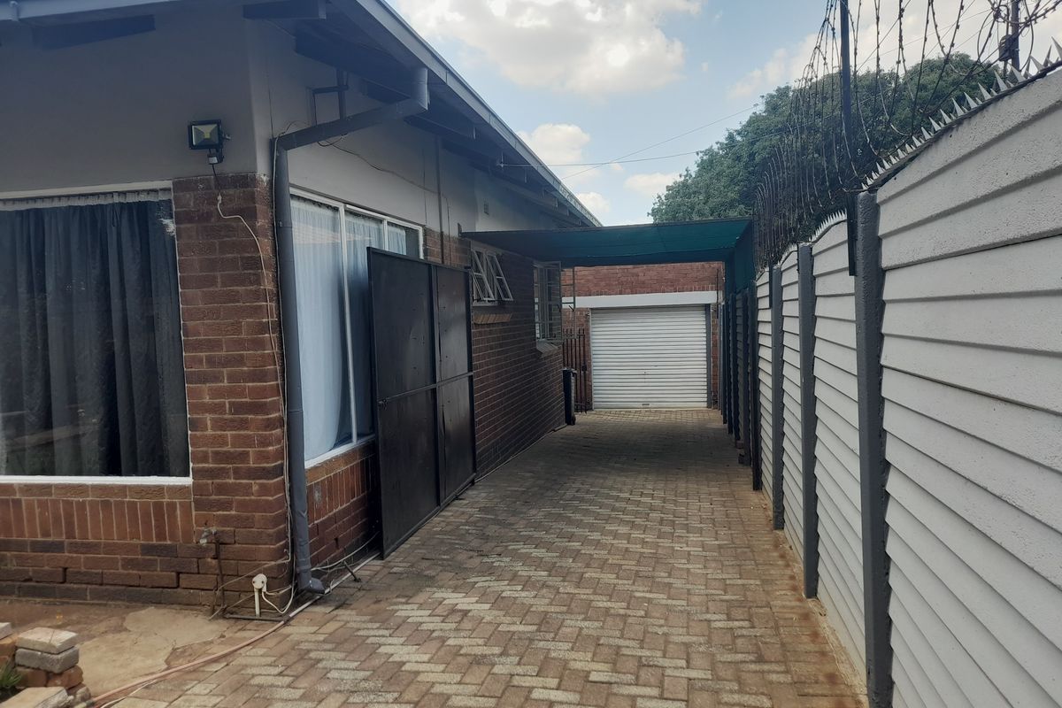 3 Bedroom House for sale in Primrose - Photo 4