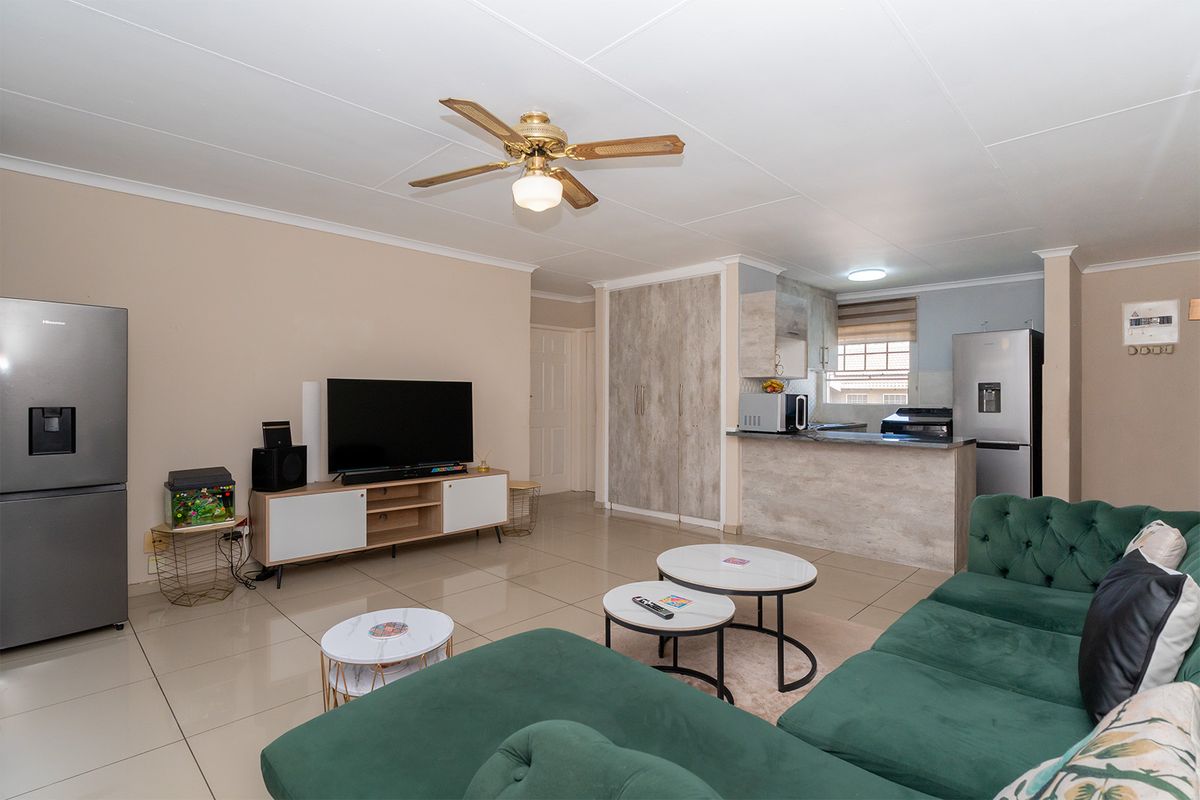 First floor 2 bedroom affordable dream for sale - Photo 2