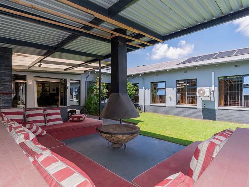 Modern Elegance + Smart Living at this Renovated 3 Bedroom 2 Bathroom Home - Photo 7