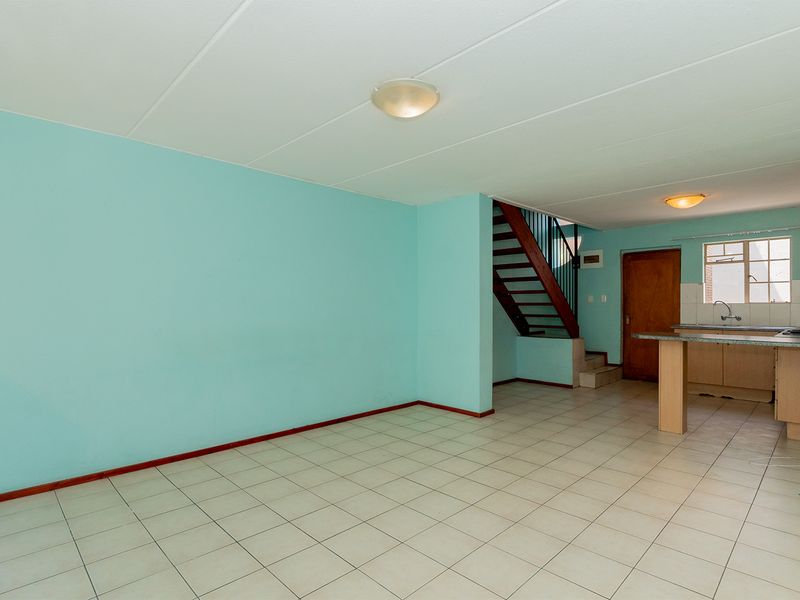 Located in the desirable area of Edleen, Kempton Park, this unit is situated on Modderfontein Road, - Photo 9