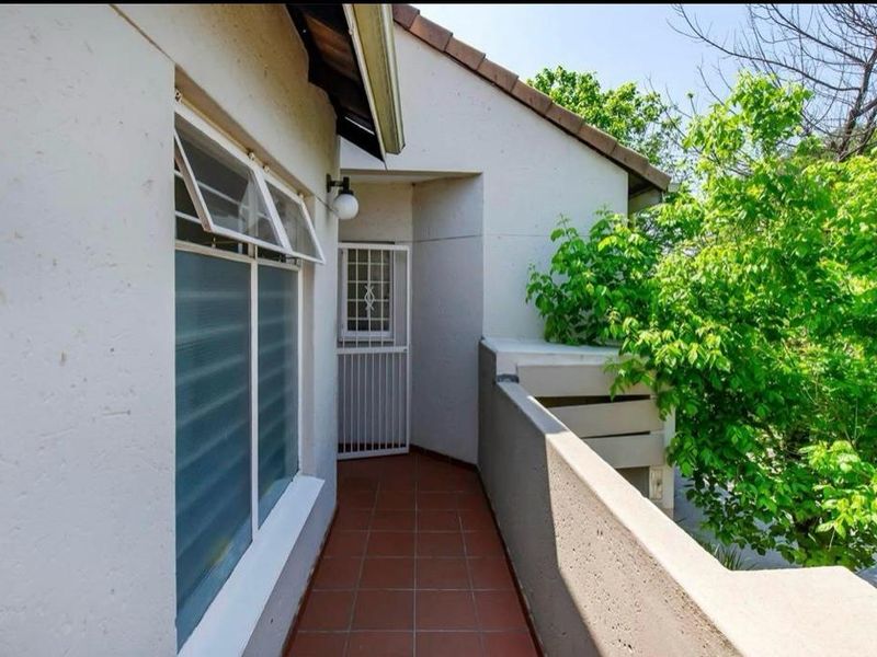 LOCK UP AND GO LIFESTYLE - Photo 3