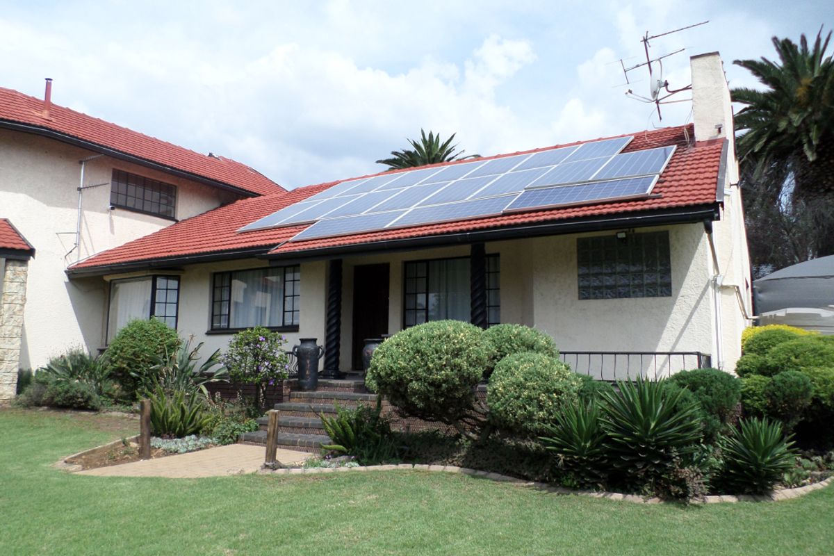 home with in the boomed off area 3 bed 3 bath ( 2Mes) - Photo 2