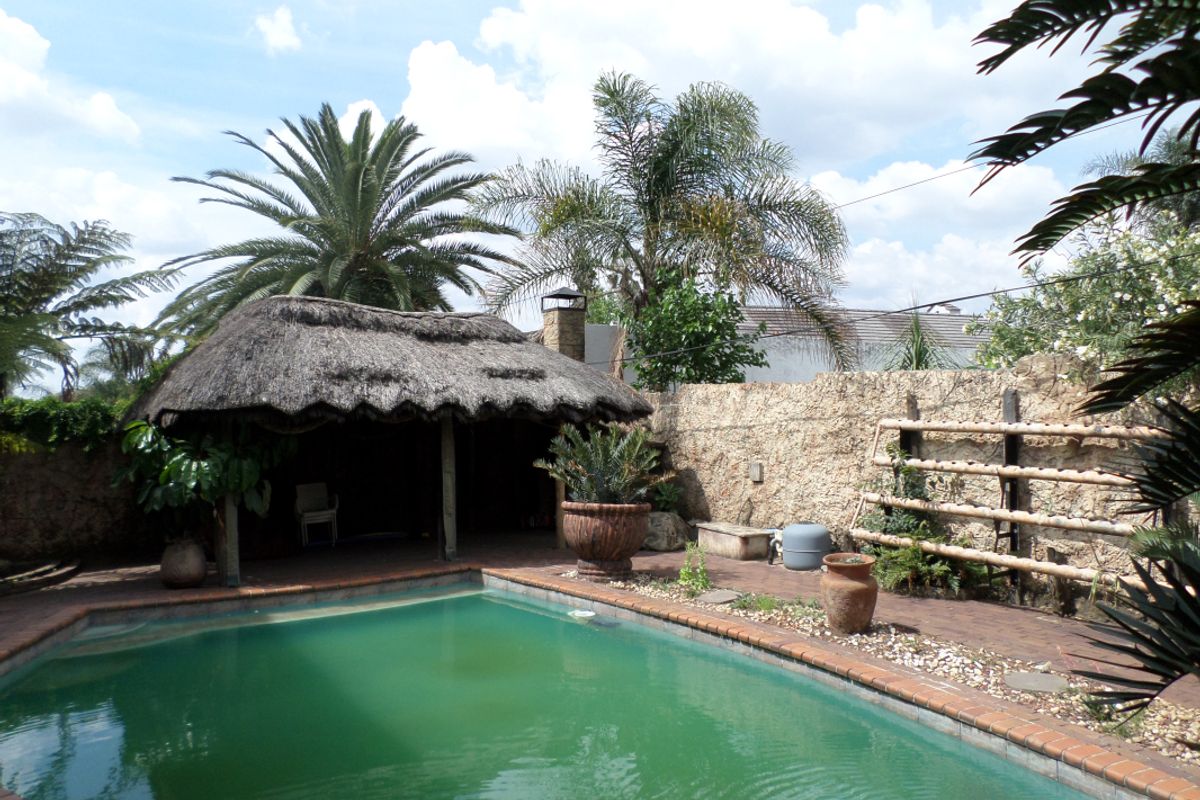 home with in the boomed off area 3 bed 3 bath ( 2Mes) - Photo 3