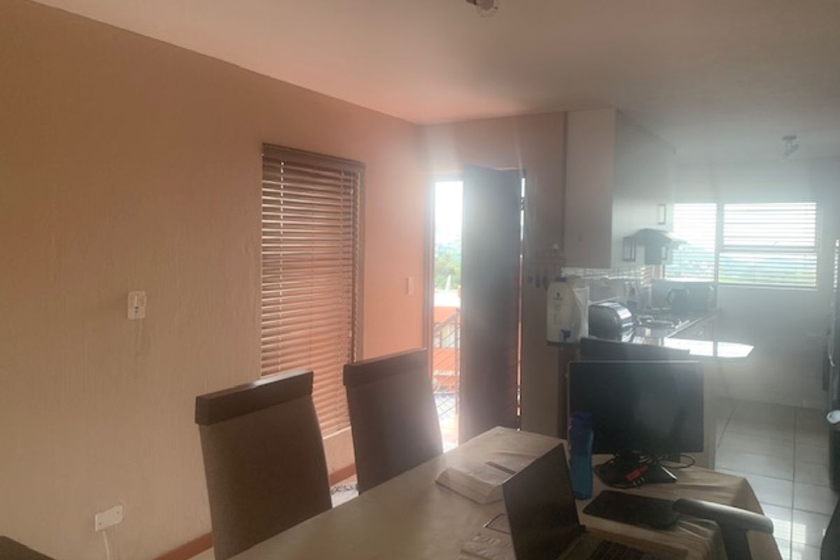 Large 2 bedroom unit Ridgeway - Photo 5