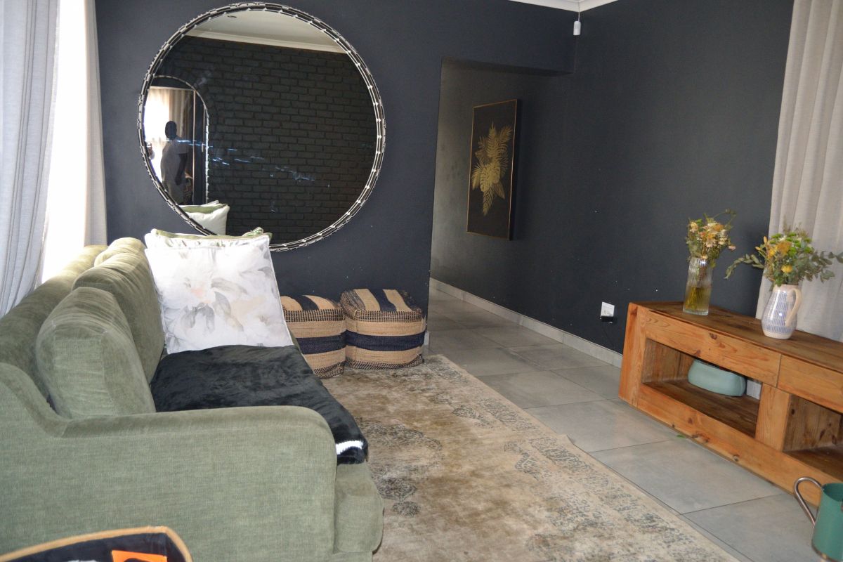 Stunning Modern 3-Bedroom Home for Sale - Photo 2
