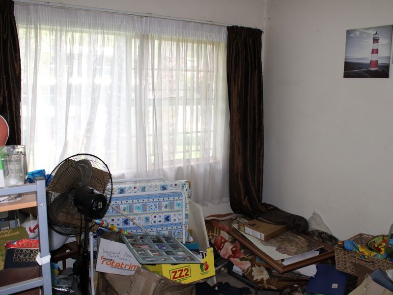Stunning 2 bedroom apartment right on the dam - Photo 5