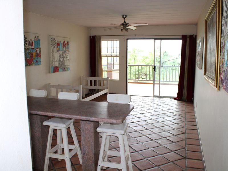 Stunning 2 bedroom apartment right on the dam - Photo 2