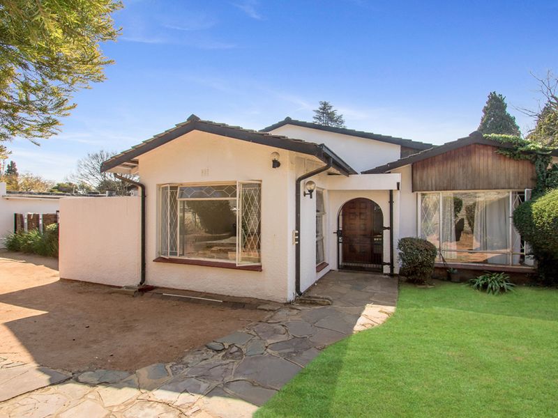 Spacious and Versatile Family Home to Rent - Photo 1