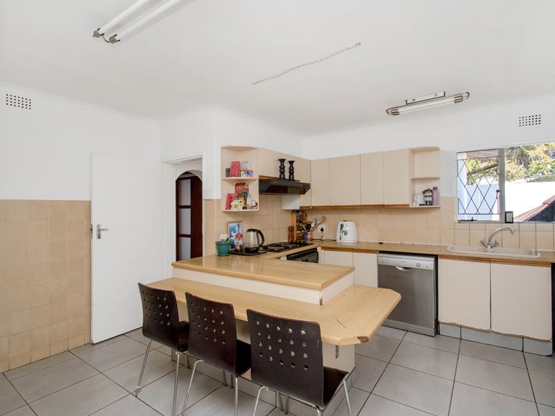 Spacious and Versatile Family Home to Rent - Photo 10