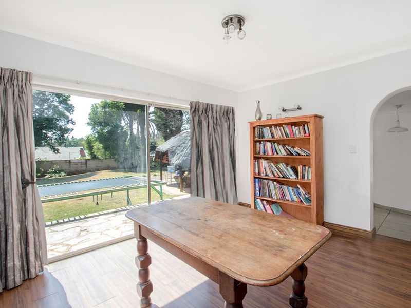 Spacious and Versatile Family Home to Rent - Photo 8