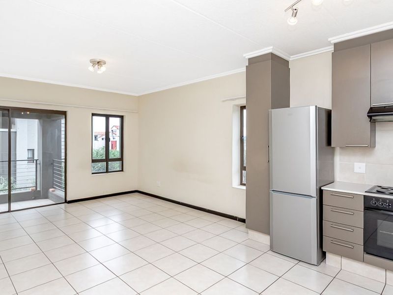 Studio Apartment for sale in Casablanca, Lonehill. - Photo 2