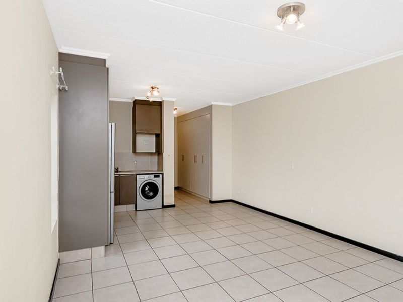Studio Apartment for sale in Casablanca, Lonehill. - Photo 8