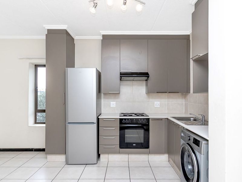 Studio Apartment for sale in Casablanca, Lonehill. - Photo 5