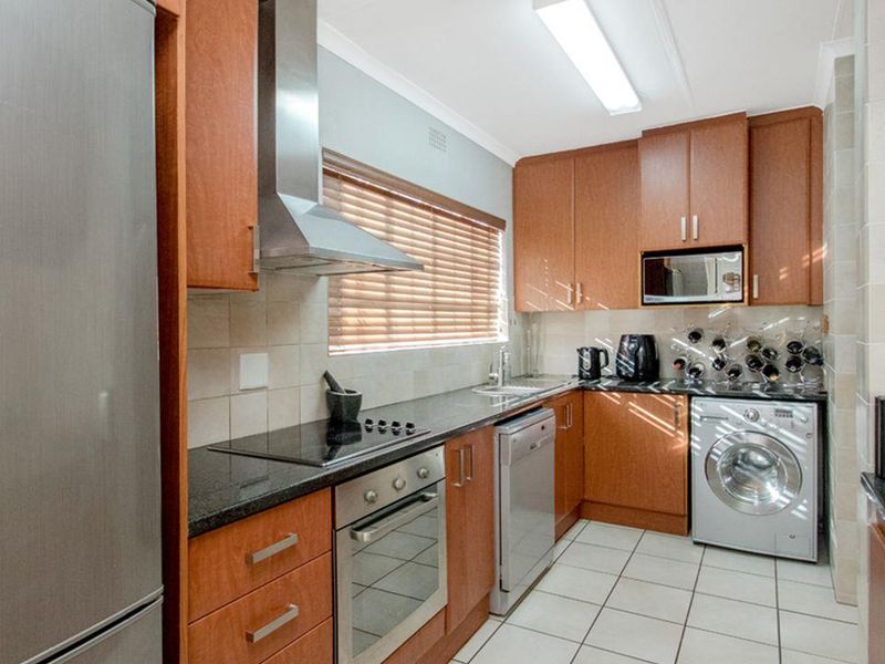 Modern Top-Floor Apartment for Sale in Hazelmere | Lock-Up-and-Go Living - Photo 10